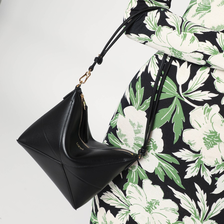 その他 Loewe Puzzle Fold clutch bag black LOEWE Puzzle Fold leather clutch | NET-A-PORTER