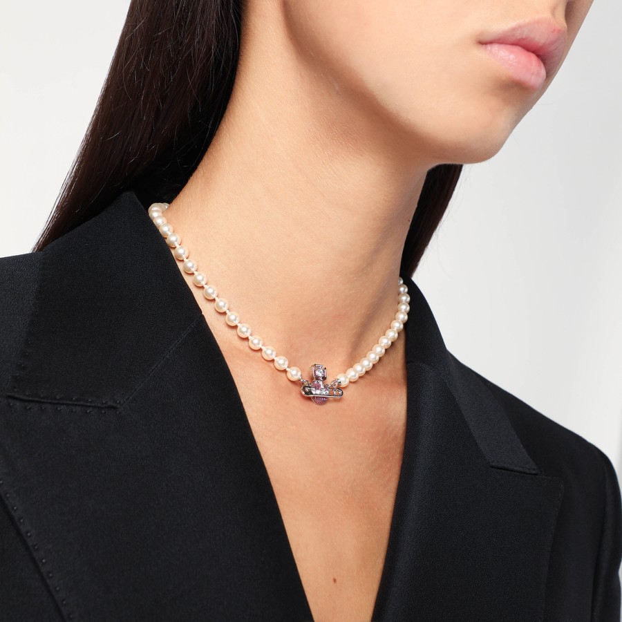 Vivienne Westwood Kitty Pearl necklace with platinum finish