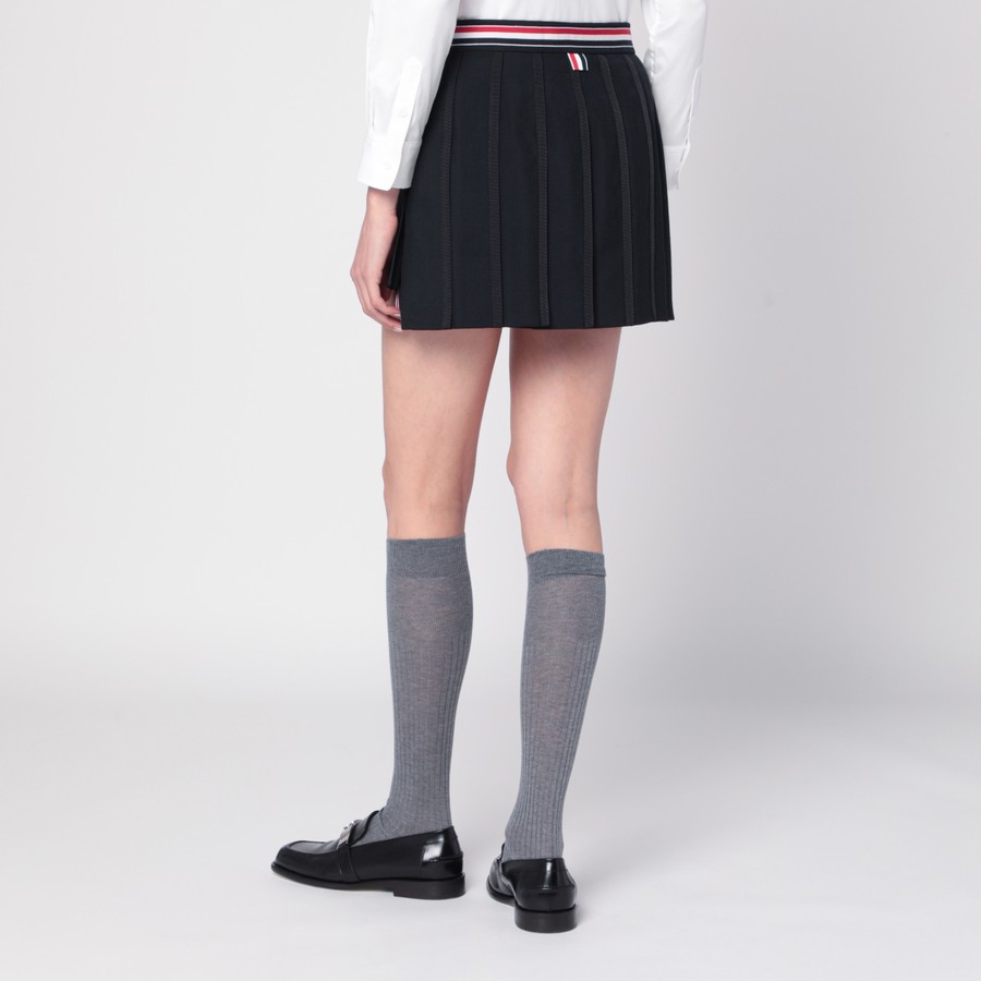 【関税&送料込】Thom Browne Black Ruffled Mini Skirt In Wool Thom Browne Black ruffled mini skirt in wool blend | TheDoubleF