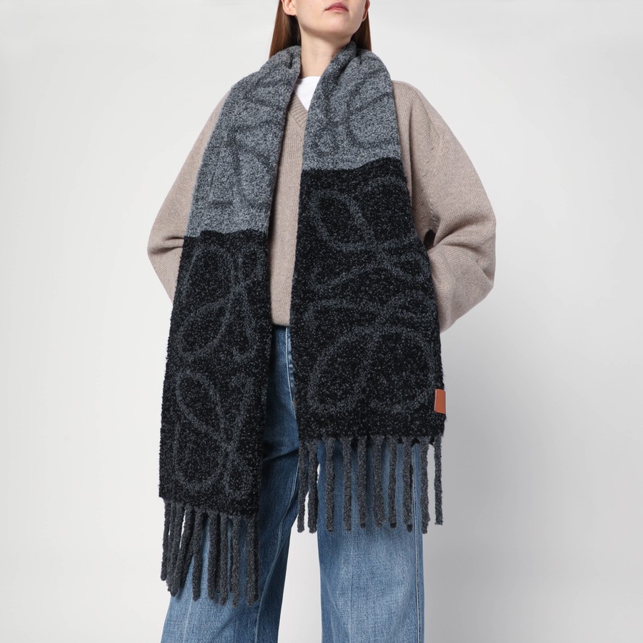 ボレロ・ショール Loewe Anagram dark grey/black scarf Loewe Anagram dark grey/black scarf | TheDoubleF