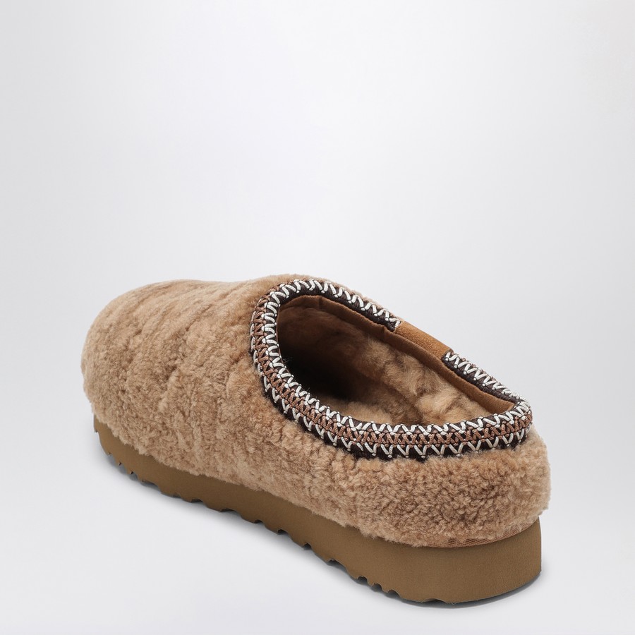 UGG Tasman Maxi Curly chestnut-coloured slipper | TheDoubleF