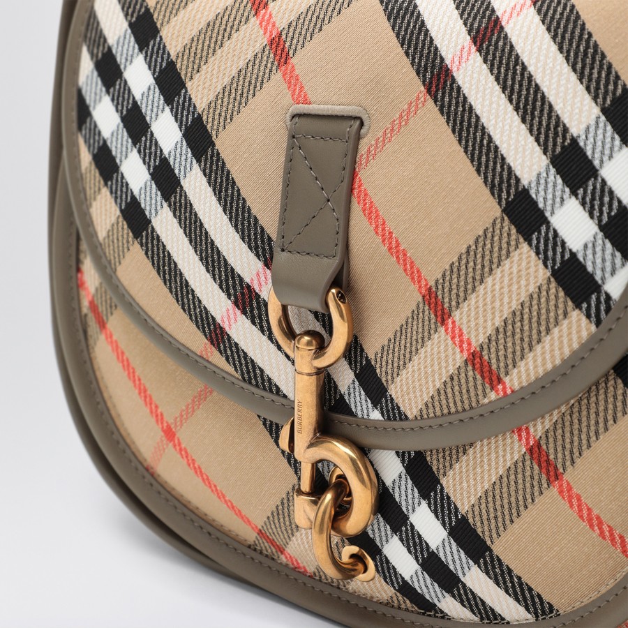 ショルダーバッグ・ポシェット BURBERRY Women Messenger Bags 8108120160615 B9368 BEIGE Burberry Small B Clip messenger bag | TheDoubleF