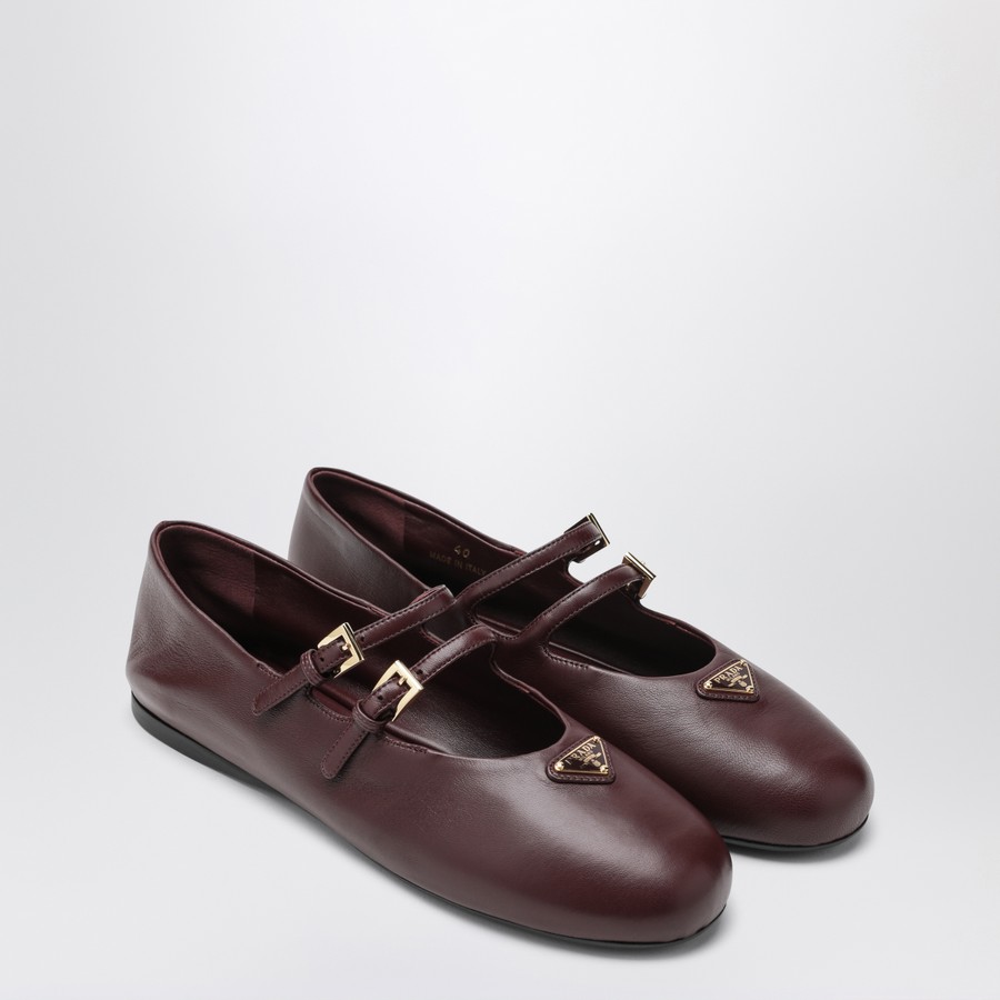 バレエシューズ PRADA BORDEAUX LEATHER BALLERINA WITH TRIANGLE LOGO Prada Bordeaux leather ballerina with triangle logo | TheDoubleF