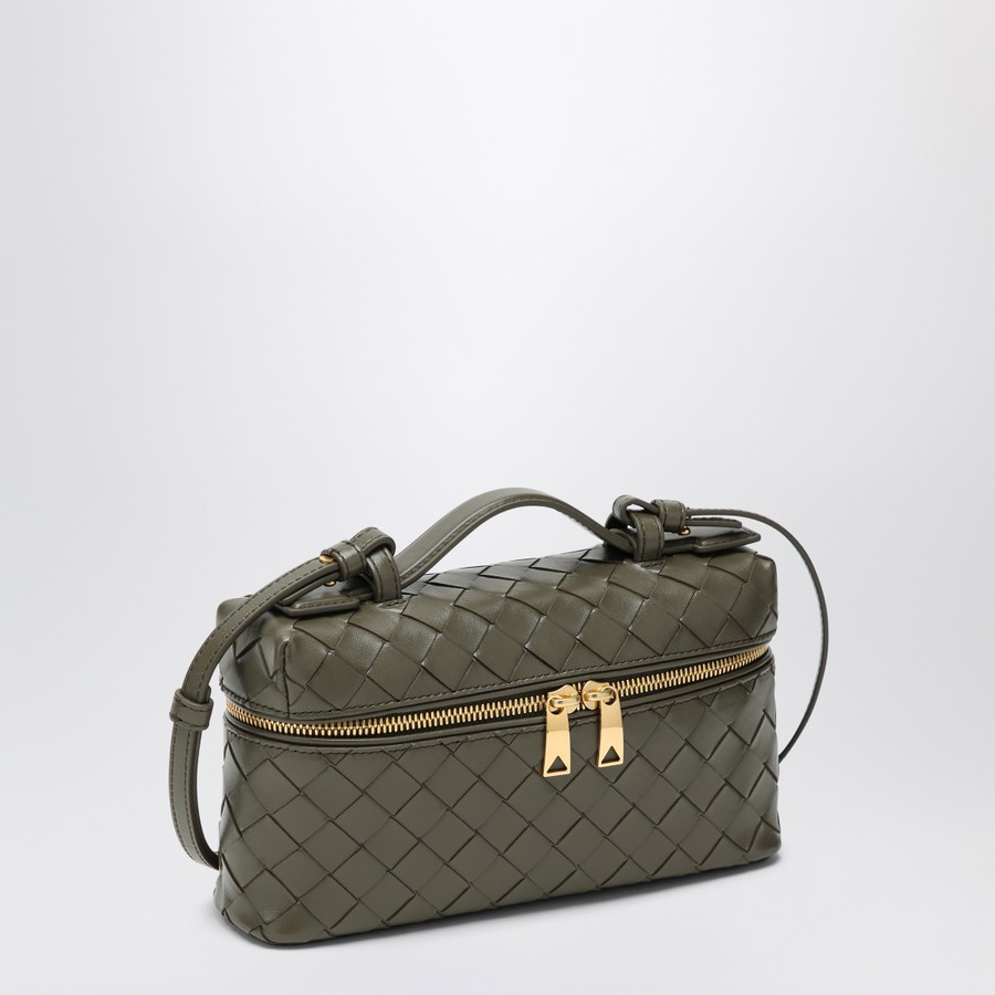 【関税込★人気商品】BOTTEGA VENETA Bang Bang バニティケース Bottega Veneta Bang Bang Vanity Case Cypress bag | TheDoubleF