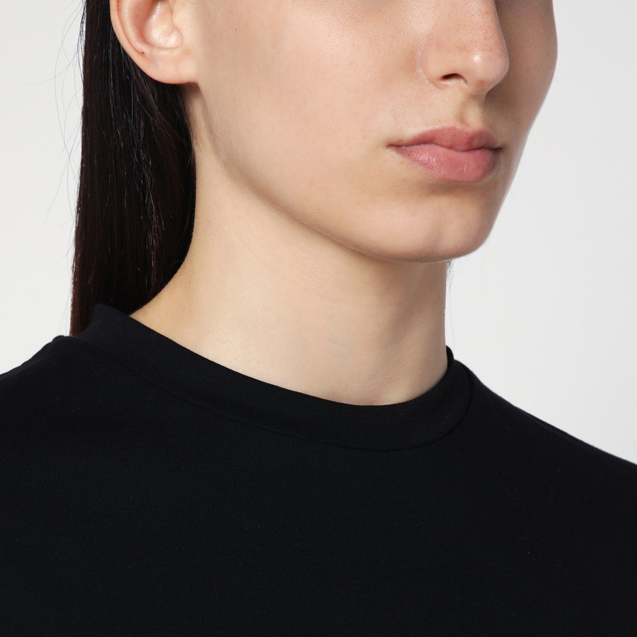 Tシャツ・カットソー THE ROW 25SS Black Chiara T-shirt 5739K220 BLK Chiara T-Shirt Black in Organic Cotton – The Row
