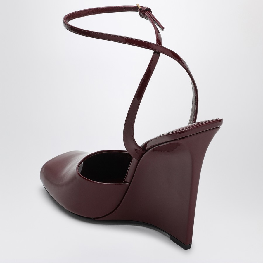 Saint Laurent La Scandale wedge in burgundy patent leather