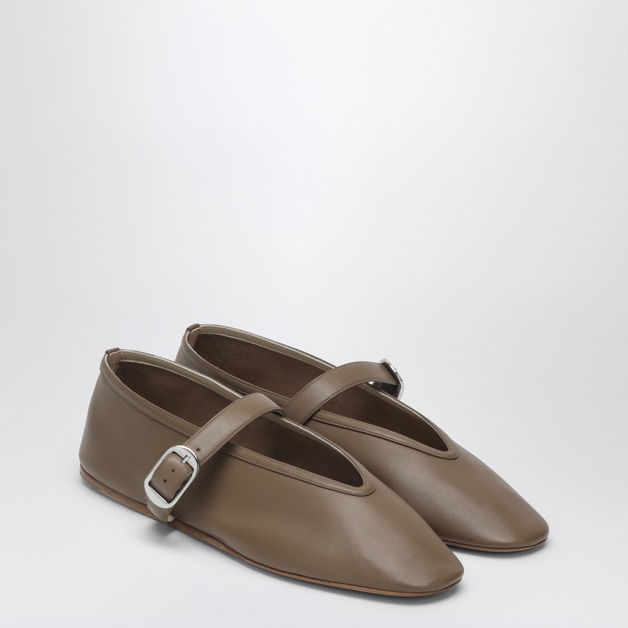 シューズ・サンダルその他 Le Monde Beryl Ballerina Stella in dove-coloured leather Le Monde Béryl Ballerina Stella in dove-coloured leather
