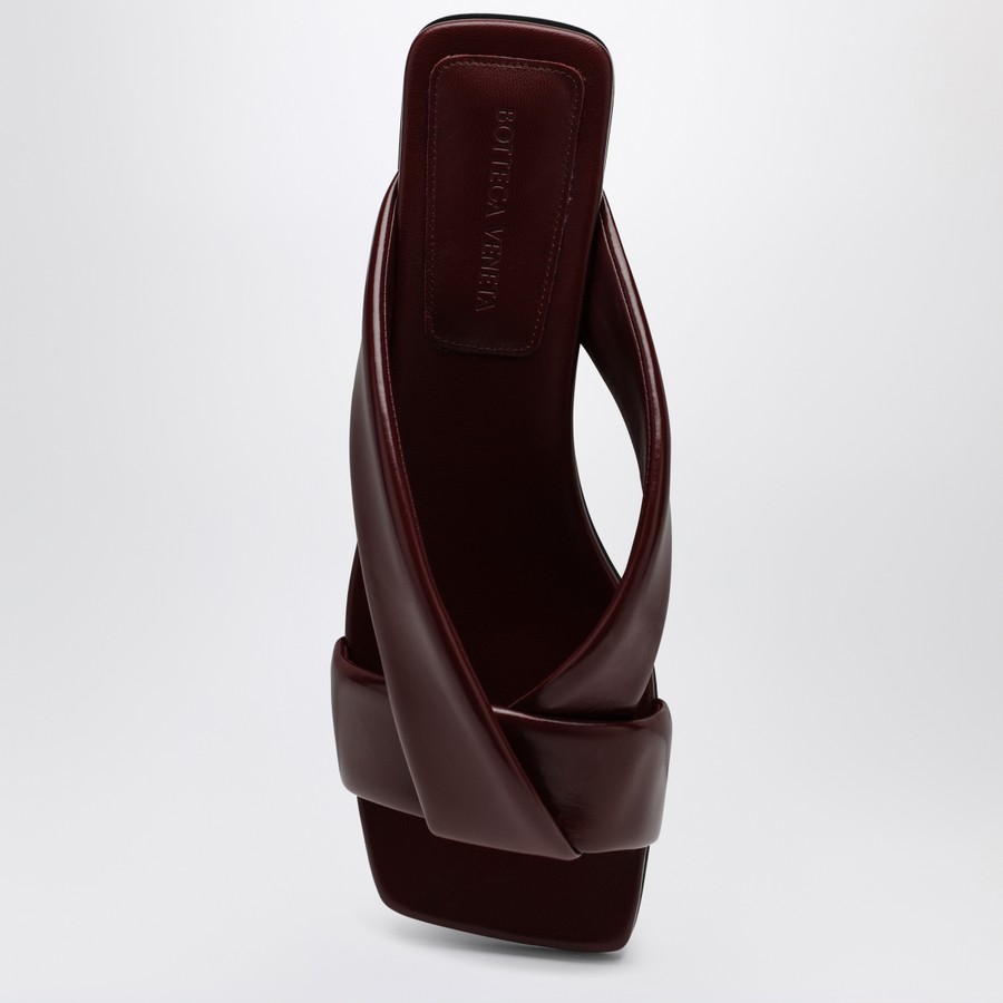 サンダル・ミュール BOTTEGA VENETA SLIPPER (827569V3H90 2113) Bottega Veneta® Women's Riva Flat Mule in Camomile. Shop