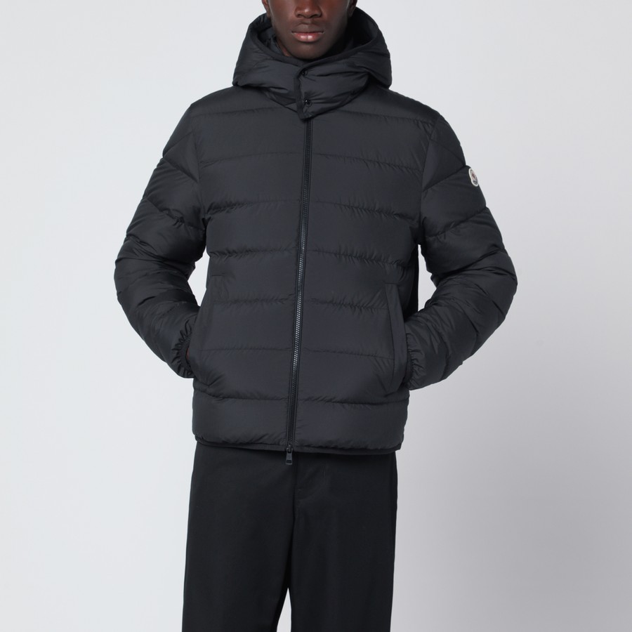 Moncler Doudoune noire à capuche TheDoubleF