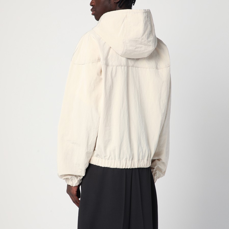 JACQUEMUS 25E251PA1271714110 関税送料込 JACQUEMUS Bateau ivory windbreaker jacket | TheDoubleF