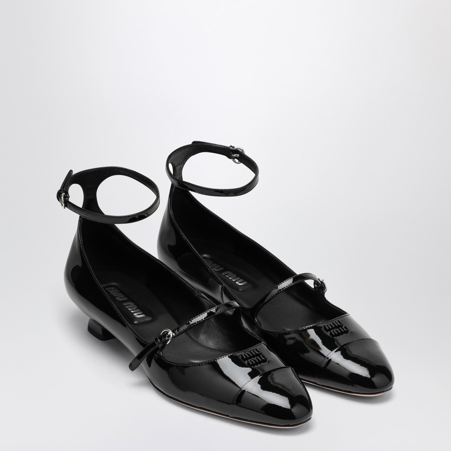 Miu Miu Black patent leather dÃ©colletÃ© with logo | TheDoubleF