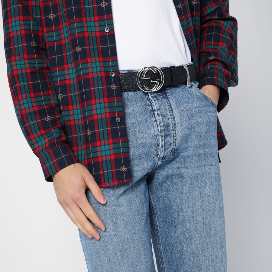 GUCCI ベルト　Gバックル　G金具　レザー　シルバー金具　イタリア製　黒 GUCCI グッチ Gロゴ ベルト レザー 本革 ブラック シルバー金具