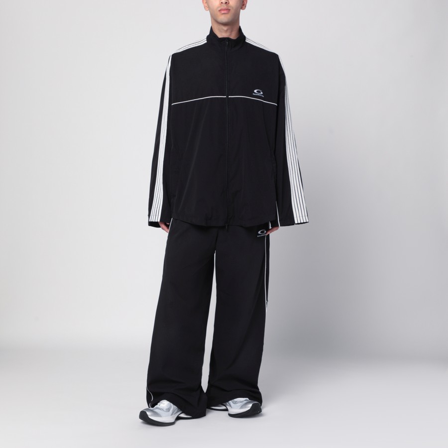 パーカー・フーディ BALENCIAGA Men T Shirts 831361TRO31 Black Balenciaga Black tracksuit jacket in technical fabric