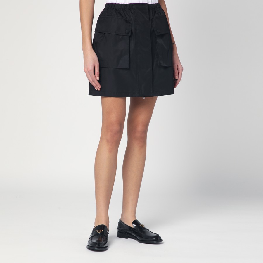 PRADA｜SKIRTS (21H002 OOO 1WQ8 F0002) Prada Black mini skirt in Re-Nylon | TheDoubleF