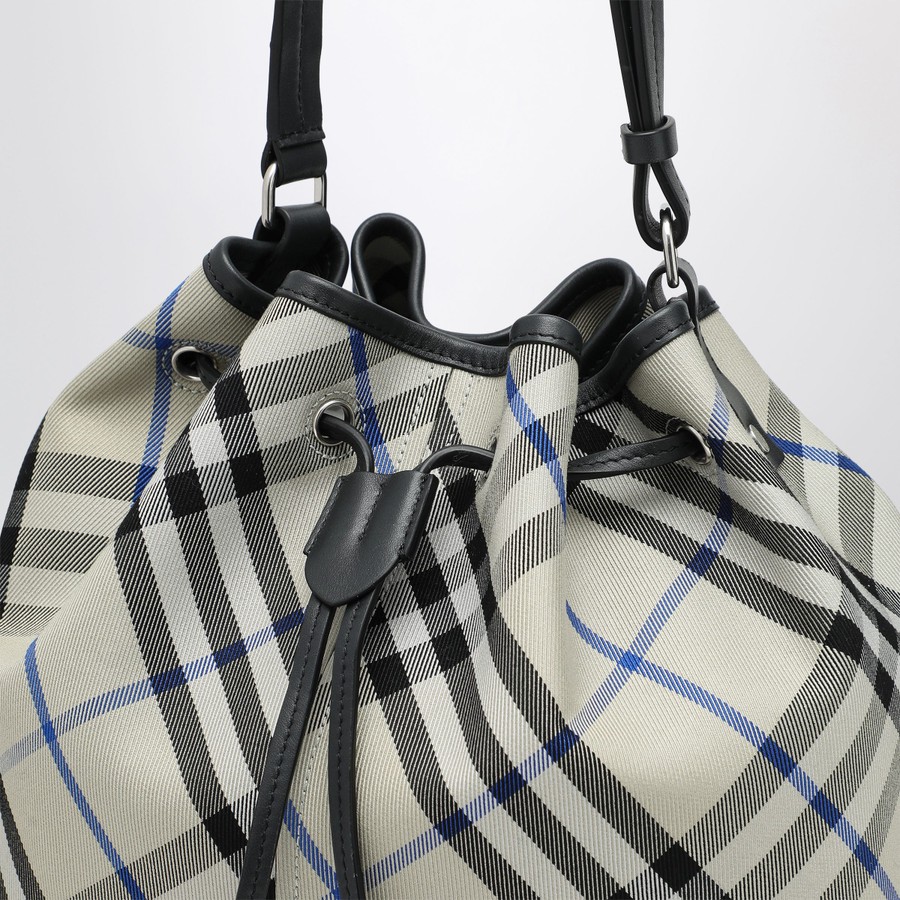 ショルダーバッグ・ポシェット Burberry Medium Bucket Bag With Lichen-Colour Check Pattern Burberry Women's Medium Bucket Bag With Lichen-colour Check