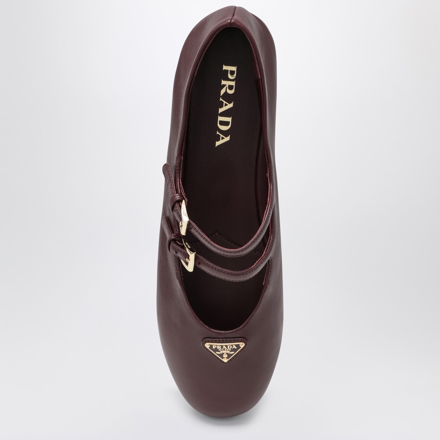 バレエシューズ PRADA BORDEAUX LEATHER BALLERINA WITH TRIANGLE LOGO Prada Bordeaux leather ballerina with triangle logo | TheDoubleF