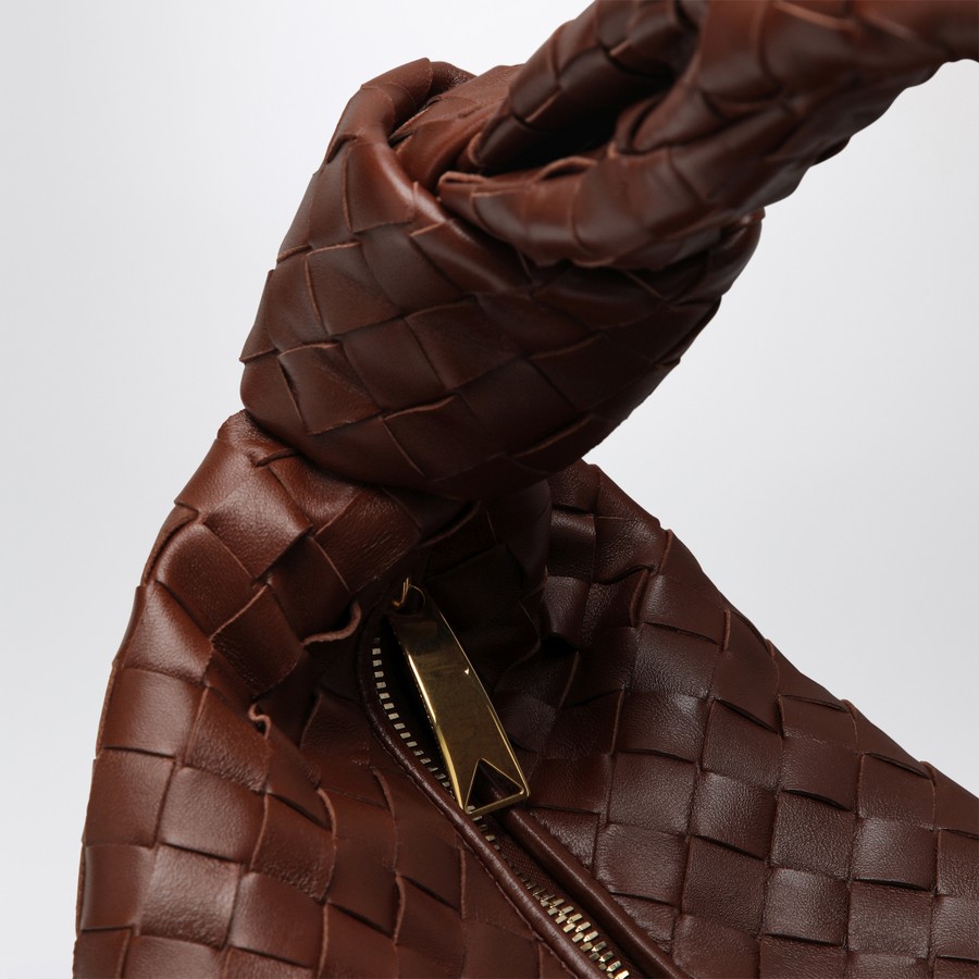 ＊BOTTEGA VENETA＊Jodie クラシックバッグ ラマートブラウン Bottega Veneta Jodie Classic Bag in Ramato Brown | TheDoubleF