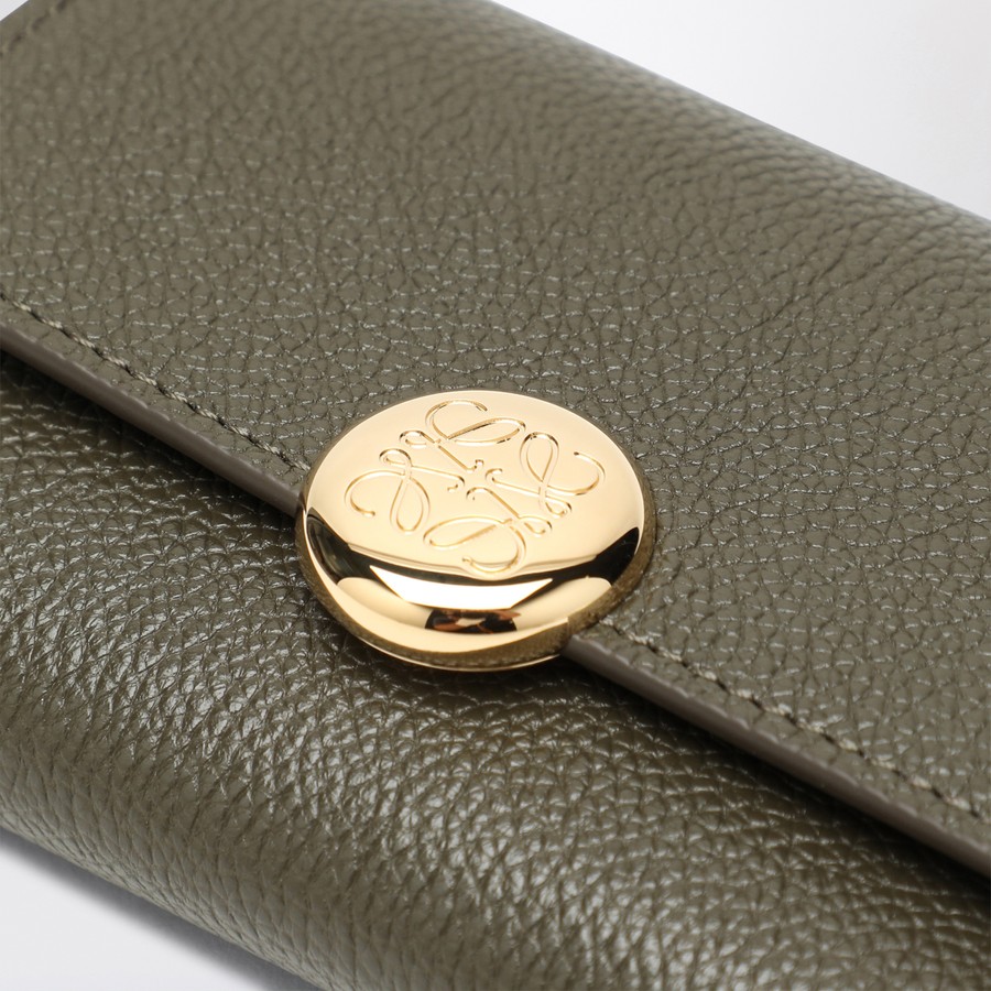 Loewe Small Pebble wallet in khaki | TheDoubleF Loewe Small Pebble wallet in khaki | TheDoubleF