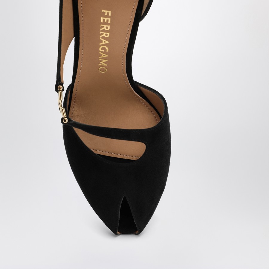 パンプス FERRAGAMO DECOLLETE WITH GANCINI DETAIL Ferragamo Décolleté with Gancini detail | TheDoubleF