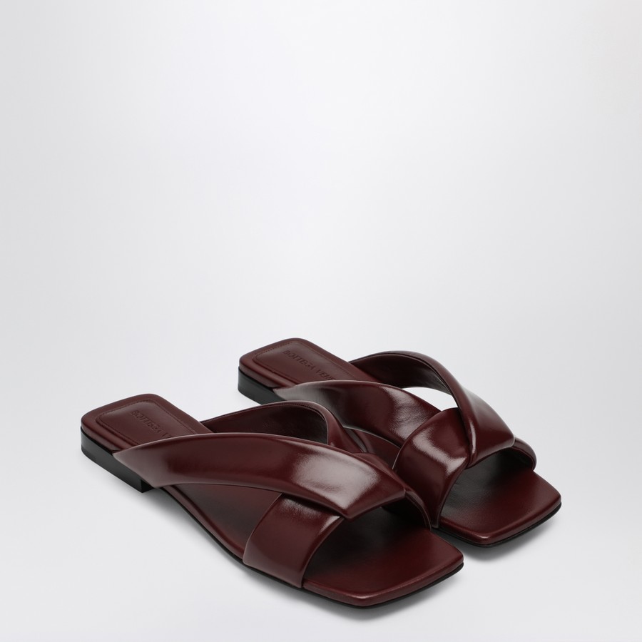 サンダル・ミュール BOTTEGA VENETA SLIPPER (827569V3H90 2113) Bottega Veneta Mule flat Riva color Barolo | TheDoubleF