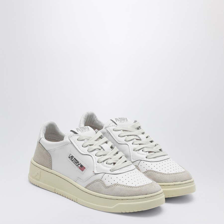スニーカー AUTRY SNEAKER (AULWLS33) AUTRY White leather Medalist low-top sneakers | TheDoubleF
