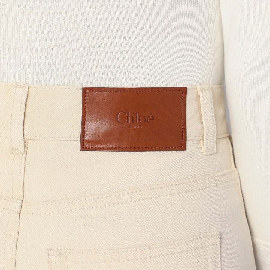 パンツ CHLOE IVORY FLARED DENIM TROUSERS Chloé Ivory flared denim trousers | TheDoubleF