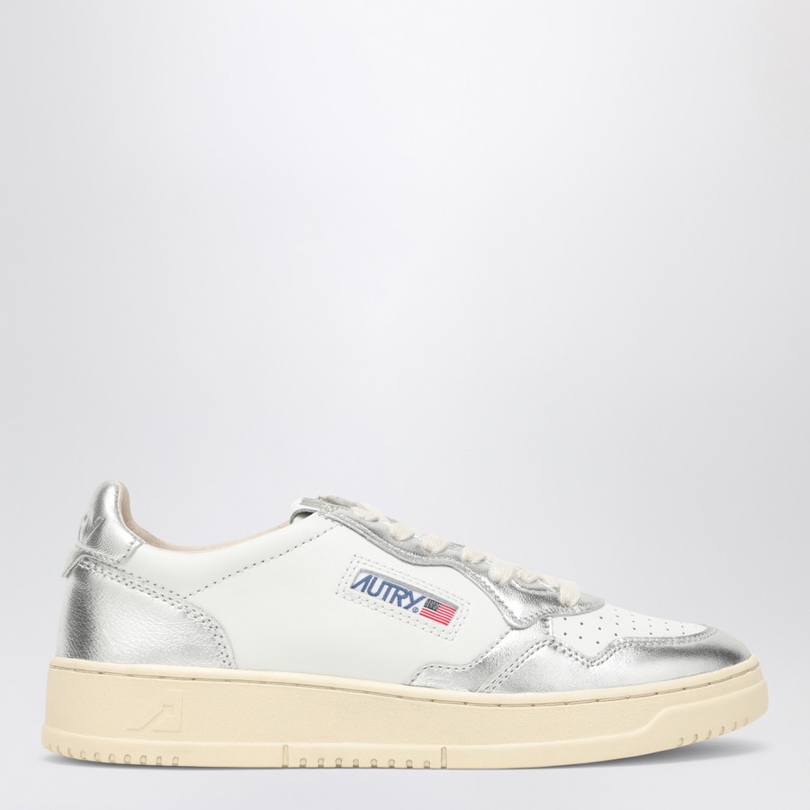 スニーカー AUTRY LOW MEDALIST WHITE/SILVER TRAINER Autry Medalist Low Sneakers In White And Silver Leather