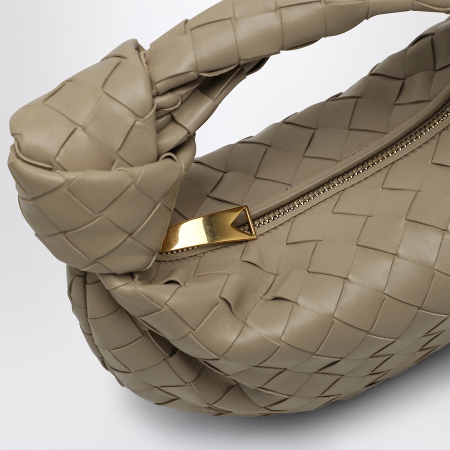 BOTTEGA VENETA Mini Jodie Ecru ベージュ Bottega Veneta Mini Jodie bag écru | TheDoubleF