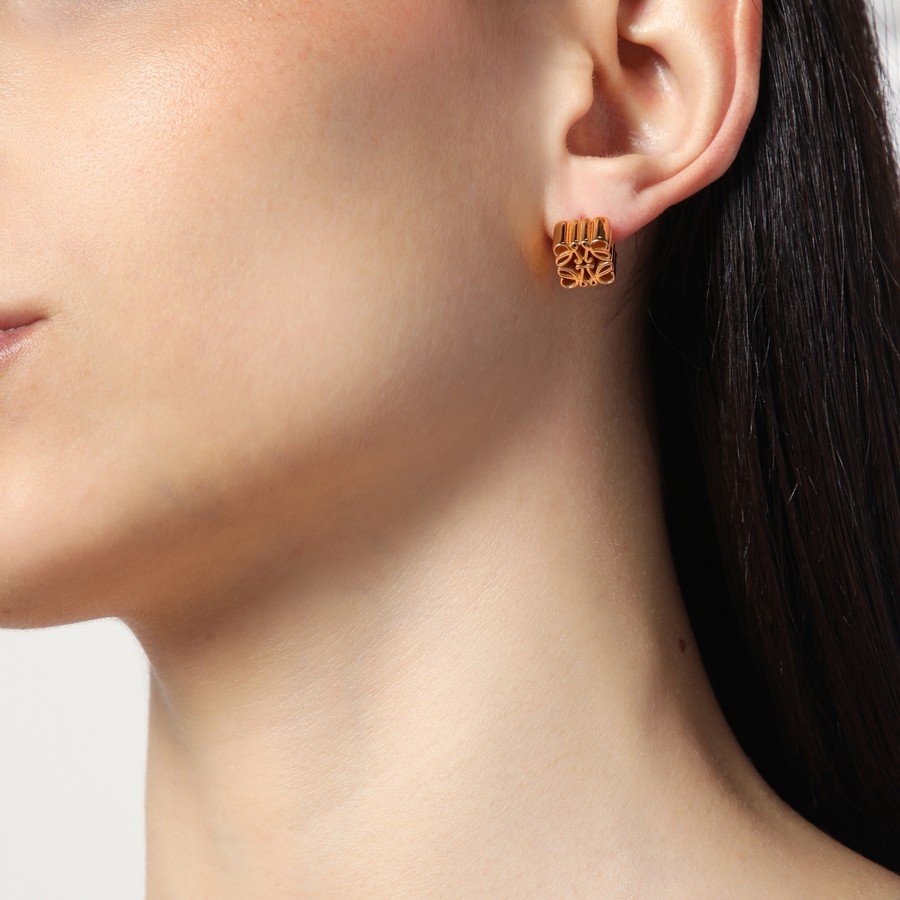 【LOEWE】ORECCHINI ANAGRAM PEBBLE GOLD Anagram Pebble stud earrings in sterling silver Gold - LOEWE