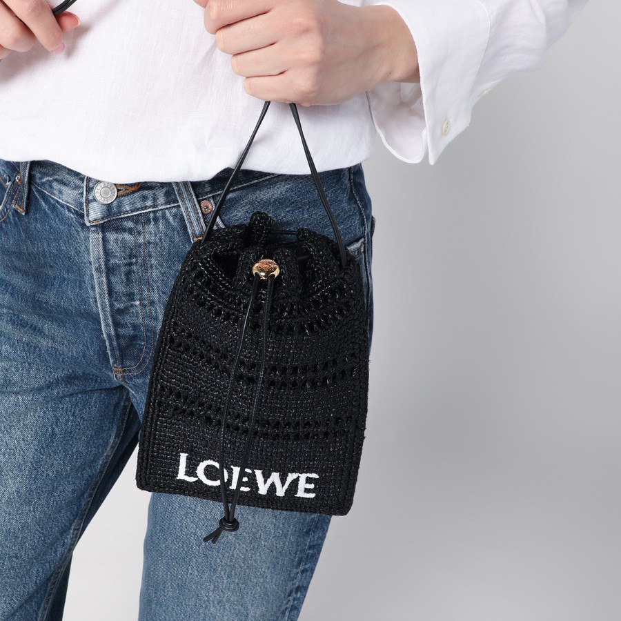 【LOEWE】DRAWSTRING POCKET◆C756PHPX05 Drawstring pocket in raffia Black - LOEWE