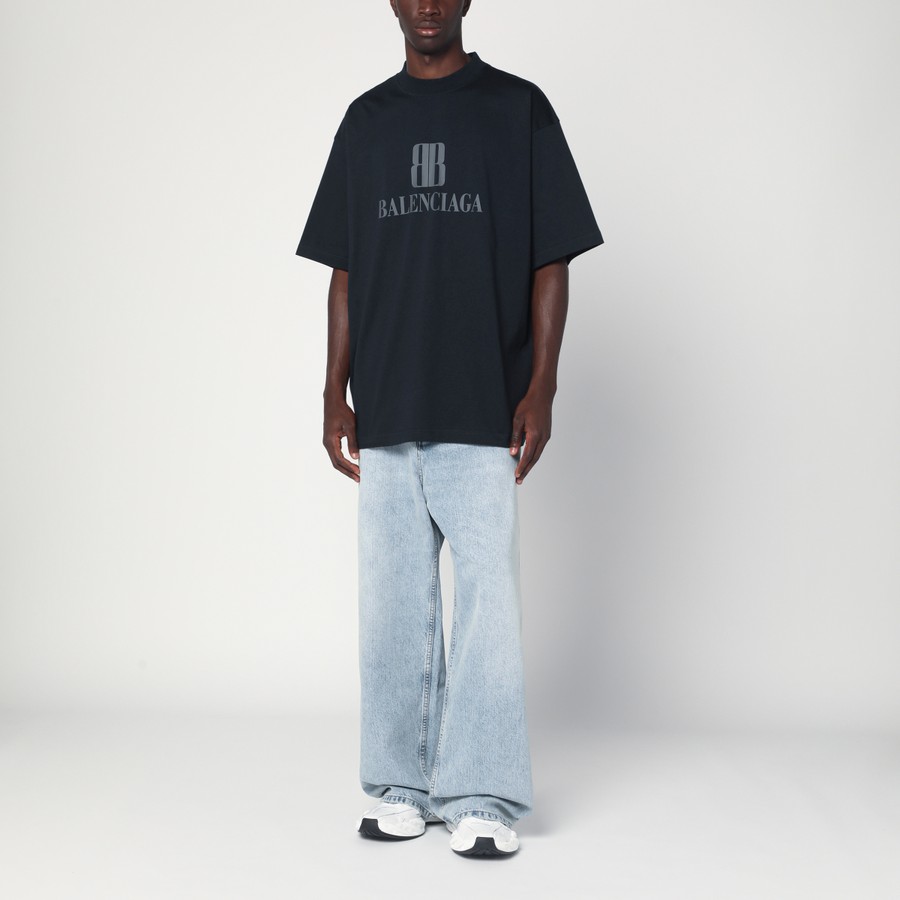 【関税&送料込】Balenciaga Faded Black Nano Bb Medium Fit T- Men's Nano Bb T-shirt Medium Fit in Black Faded | Balenciaga SG