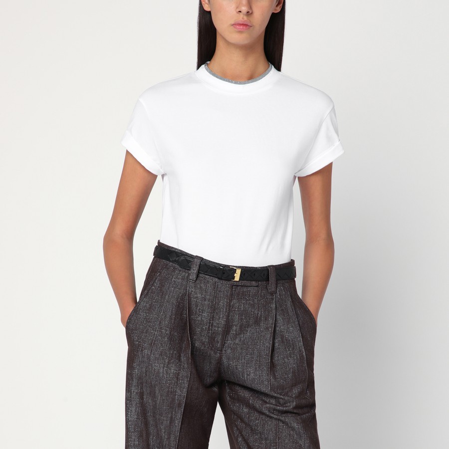 Tシャツ・カットソー BRUNELLO CUCINELLI WHITE CREW-NECK T-SHIRT WITH PENDANT Brunello Cucinelli White crew-neck T-shirt with pendant