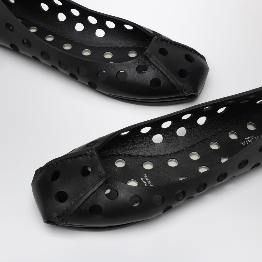 フラットシューズ ALAIA PERFO BLACK PERFORATED BALLET FLATS Alaïa Perfo black perforated ballet flats | TheDoubleF