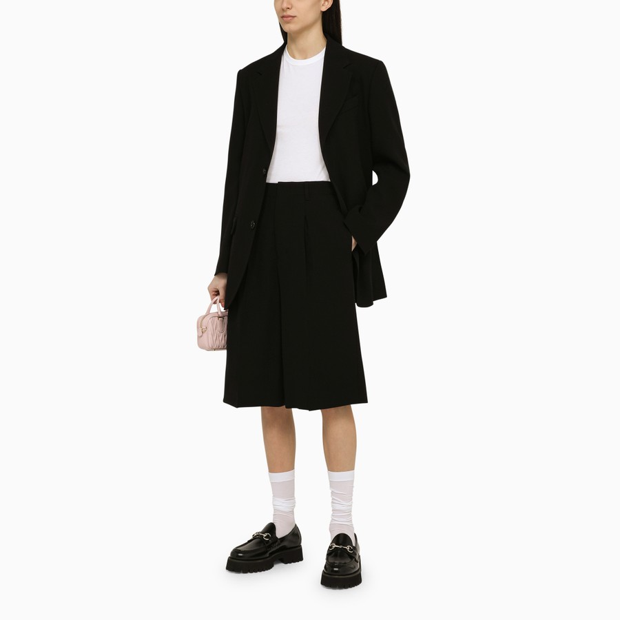 ショートパンツ Ami Paris Black wool-blend bermuda shorts Ami Paris Black wool-blend bermuda shorts | TheDoubleF