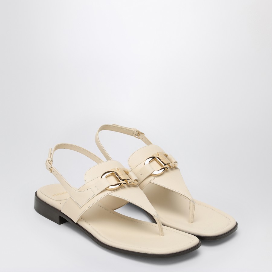 【FERRAGAMO】GANCINI LEATHER THONG SANDALS Ferragamo 55mm Gancini-buckle Leather Sandals | Black | FARFETCH