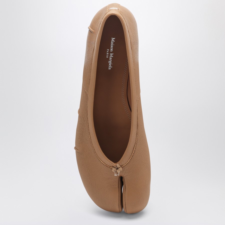Maison Margiela Tabi New beige leather ballet flats | TheDoubleF
