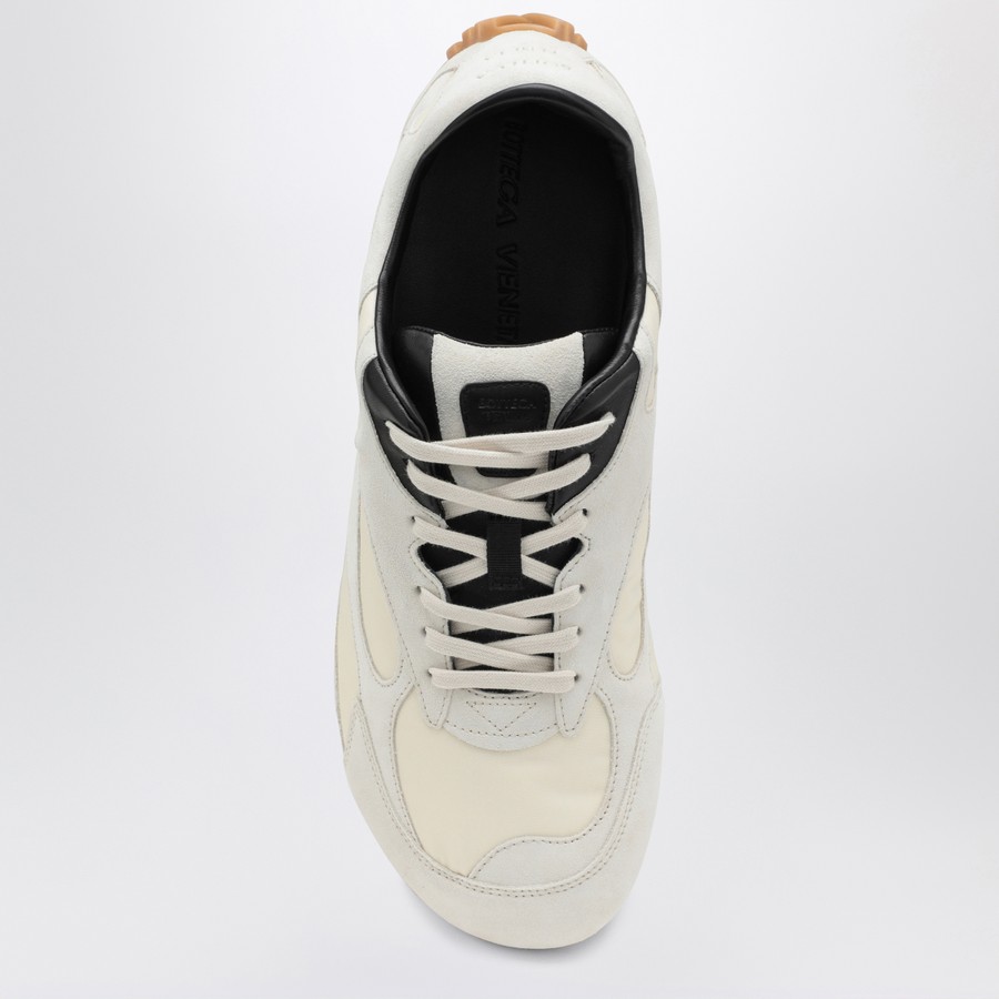 【BOTTEGA VENETA】Orbit フラッシュ スエードトリム スニーカー Bottega Veneta® Men's Orbit Flash Sneaker in Abyss/ice/egg