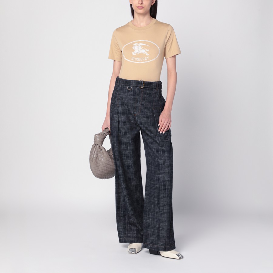 【関税＆送料込み】Burberry Light Beige T-Shirt With Equest Embroidered cotton jersey T-shirt in beige - Burberry