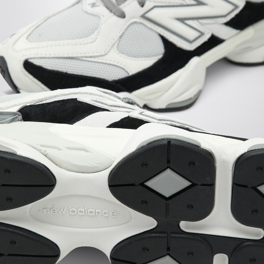 スニーカー NEW BALANCE Men Sneakers U9060JBBSUE WB WHITE New Balance 9060 White/Black low sneaker | TheDoubleF