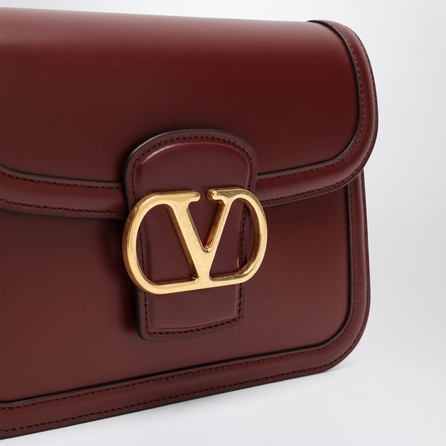 バッグ・カバンその他 Valentino Garavani Small 9TO5 bag in bordeaux Valentino Garavani Small 9TO5 bag in bordeaux | TheDoubleF