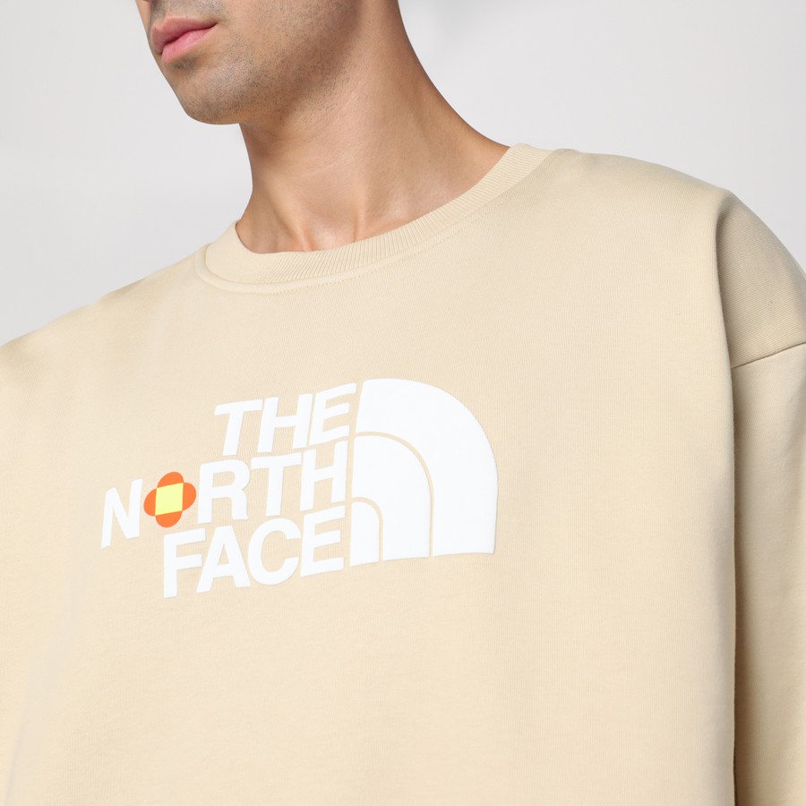 【関税&送料込】The North Face Beige Sweatshirt Tnf X Yinka The North Face Beige sweatshirt TNF X Yinka Ilori | TheDoubleF