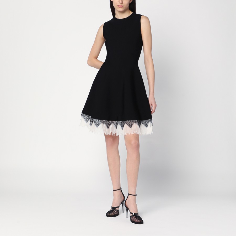 【送料&関税込】Alexander McQueen Spider Web Lace Miniskirt Alexander McQueen S/S 1999 'No. 13' Black Tiered Lace Skirt
