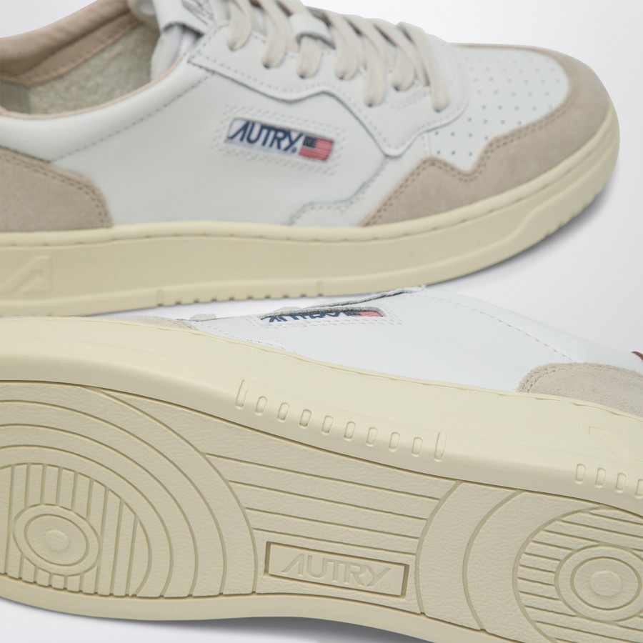 シューズ・サンダルその他 AUTRY Medalist sneakers in white/sand leather AUTRY Medalist sneakers in white/sand leather and suede