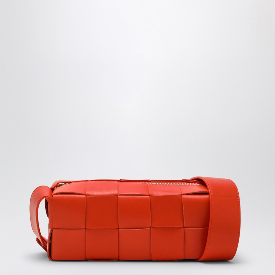 BottegaVeneta☆スモール ブリックカセットバッグ お早めに！ 楽天市場】【8/10限定・最大2万円OFFクーポン配布中】BOTTEGA