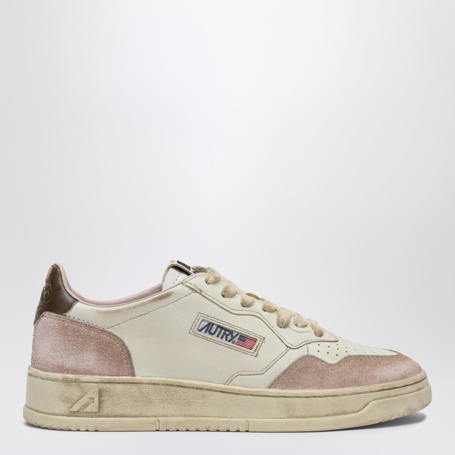AUTRY Sneaker Medalist Low Super Vintage in nude/sepia