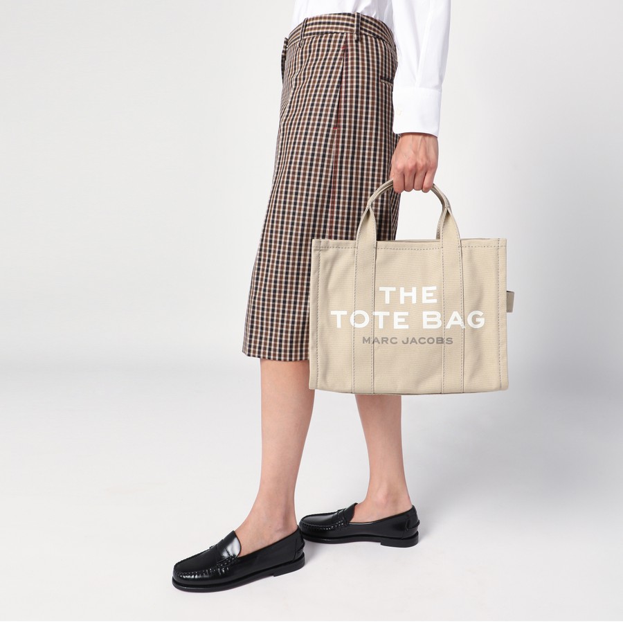 Marc Jacobs The Medium Tote Bag in beige canvas | TheDoubleF