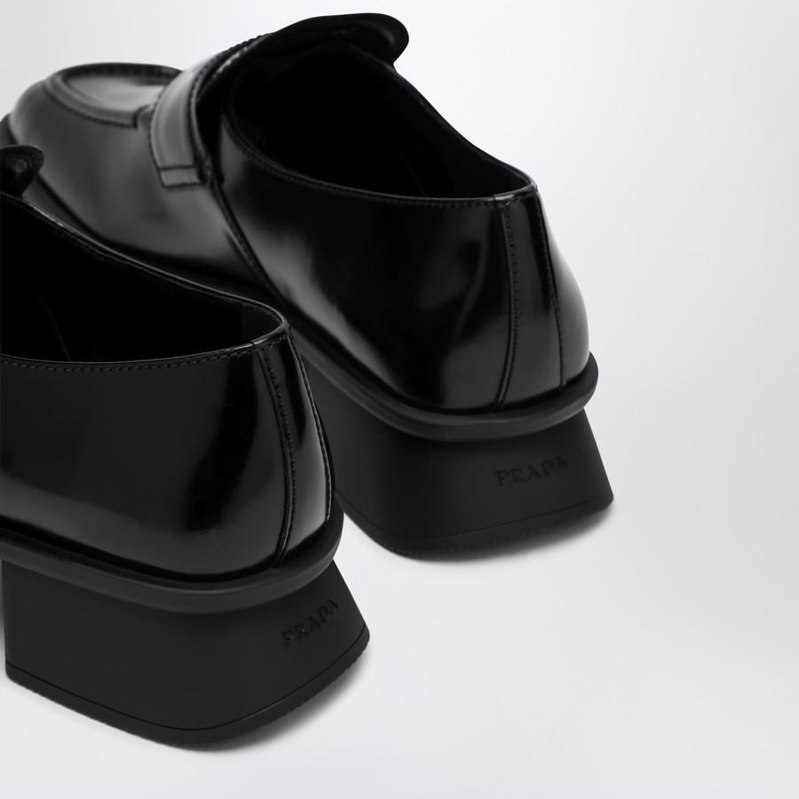 パンプス PRADA BLACK BRUSHED LEATHER MOCCASINS EQUAL Black Equal Brushed Leather Loafers | PRADA