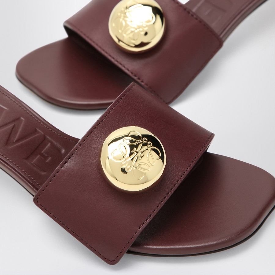サンダル・ミュール LOEWE BORDEAUX CALF LEATHER SLIDE PEBBLE Loewe Bordeaux calf leather slide pebble | TheDoubleF