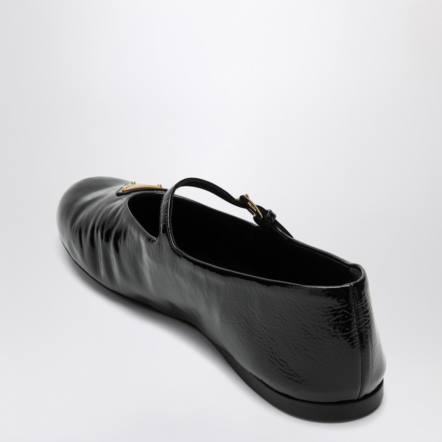 Prada Black patent leather ballerina with logo triangle