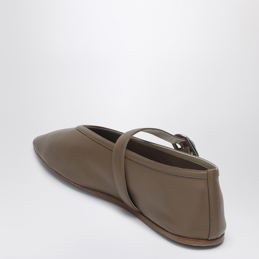 シューズ・サンダルその他 Le Monde Beryl Ballerina Stella in dove-coloured leather Le Monde Béryl Ballerina Stella in dove-coloured leather